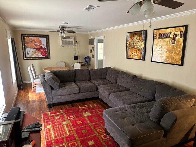 Foto del edificio - 270 Wildwood Ct