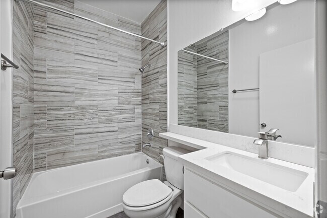 2BD, 2BA - 1,100SF - Second Bathroom - Hoover Hilltop