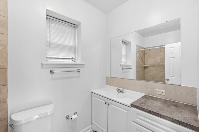 Foto del edificio - 4813 Calvert Rd