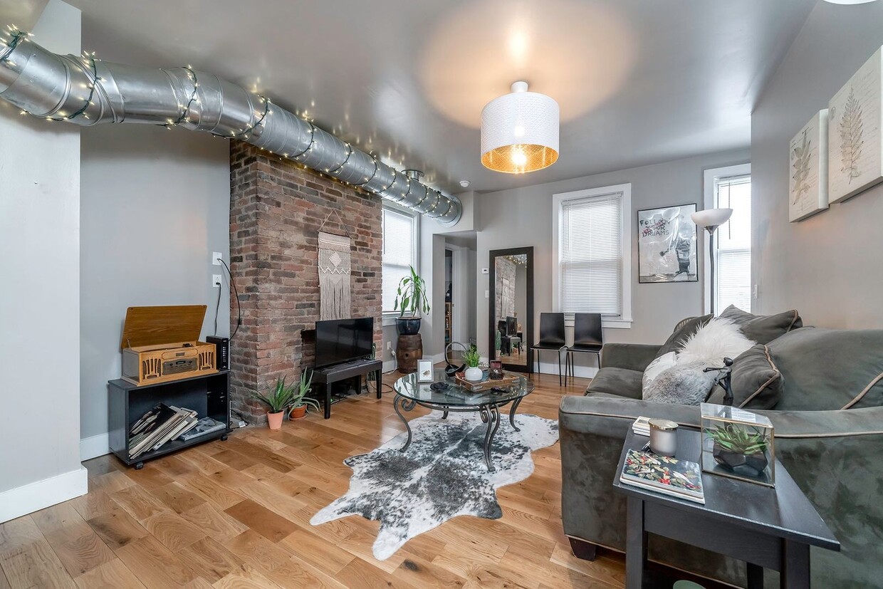 Photo - 1418 High Street