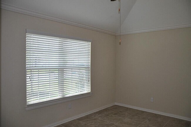Building Photo - 15622 Windsor Bluff Dr