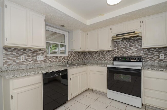 Building Photo - 10418 Rancho Bernardo Ln