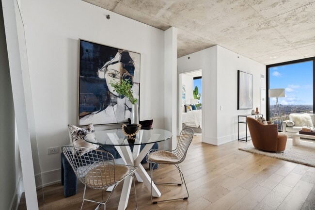 Building Photo - 234 W Polk St