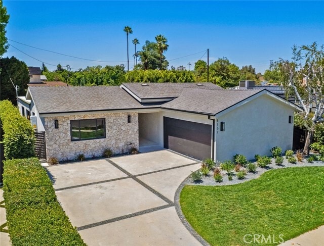 Foto principal - 5157 Woodley Ave