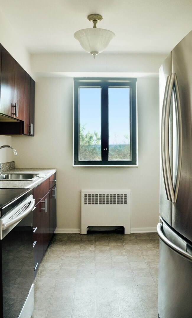 Foto del edificio - 3100 N Lake Shore Dr