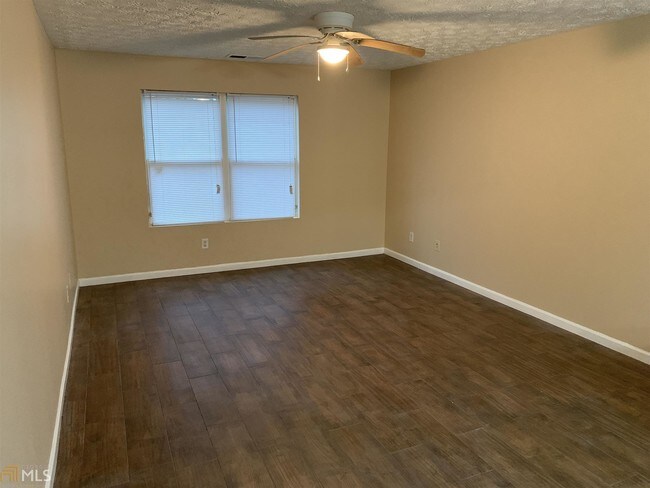 Building Photo - 14103 Fairington Ridge Cir
