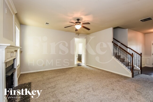 Foto del edificio - 4868 Maple Glen Dr