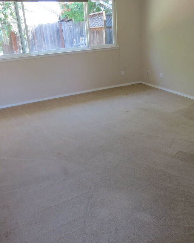 Foto del edificio - 3 br, 2 bath House - 628 Garfield Street