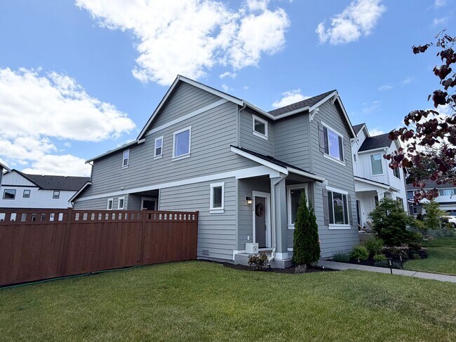 Foto del edificio - Stunning 2024 Bonney Lake/Tehaleh Home