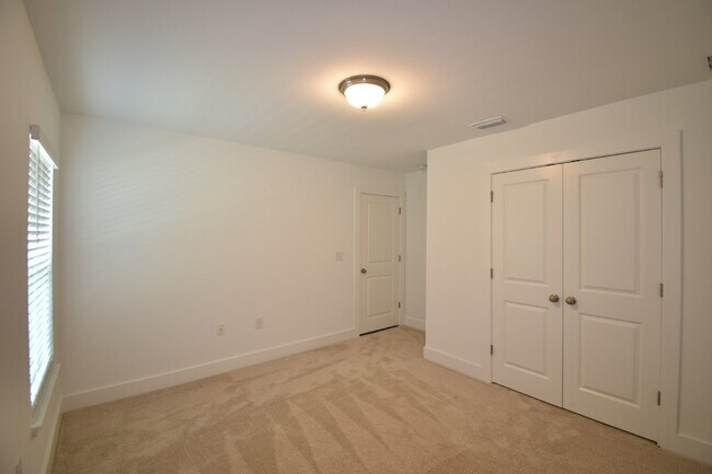 Foto del edificio - "Charming 3 Bed, 2 Bath Home in Panama City, FL - Spacious and Inviting!"