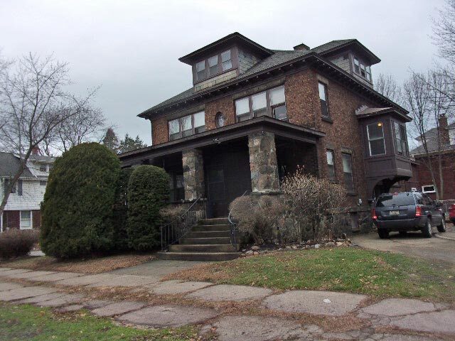 Primary Photo - 1262 W 10th St
