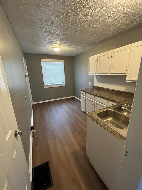 Foto del edificio - 3304 N Harding St