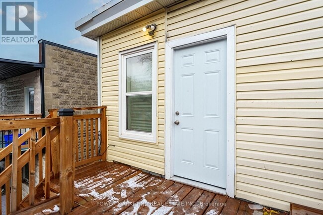 Photo du bâtiment - 684 Bronson Ave