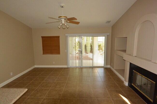 Building Photo - SINGLE STORY 3 BED 2 BATH 3 CAR GARAGE IN ...