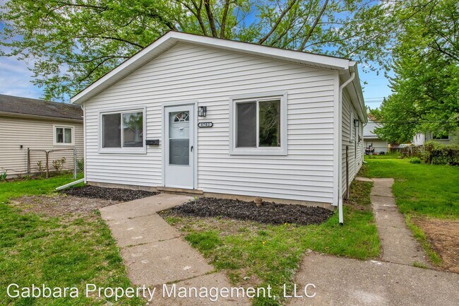 Building Photo - 3 br, 1 bath House - 8702 Maxwell