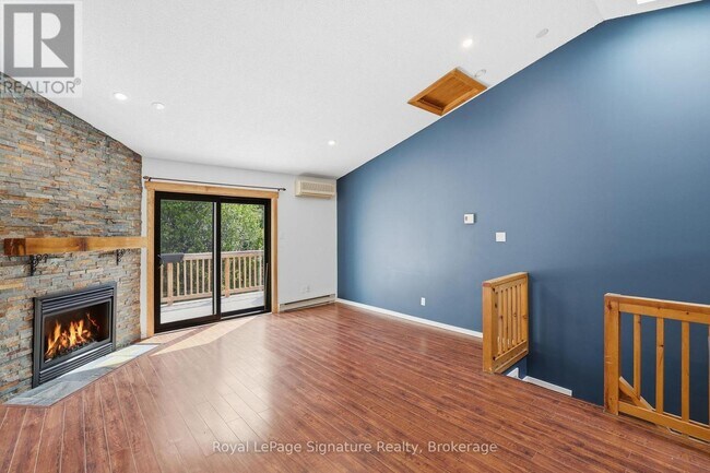 Building Photo - 585 Oxbow Crescent