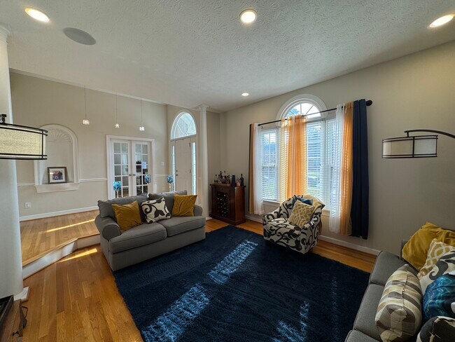 Building Photo - 329 Woodbrook Run