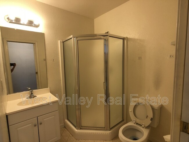 Foto del edificio - 218 4th St