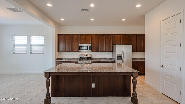 Foto del edificio - 25172 N 75th Ln