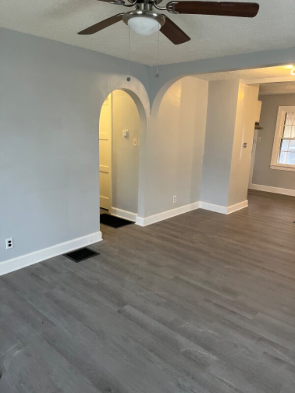 Building Photo - 519 N 38th St