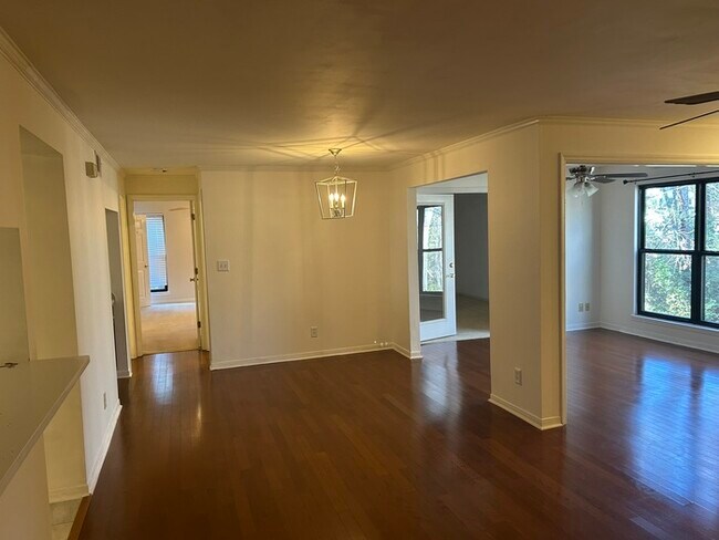 Foto del edificio - Move-in Ready Luxurious 2 bedroom, 2 bathroom affordable condo in Hoover, Alabama
