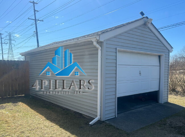 Building Photo - 2612 Vine Ct
