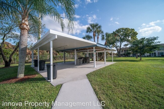 Building Photo - 2 br, 2 bath House - 1100 Pondella Rd #1002