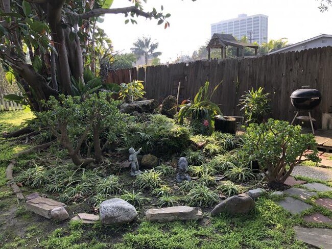 Foto del edificio - 2 bedroom in Costa Mesa CA 92627