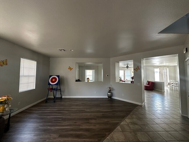 Building Photo - May Ranch Home (Perris, CA)