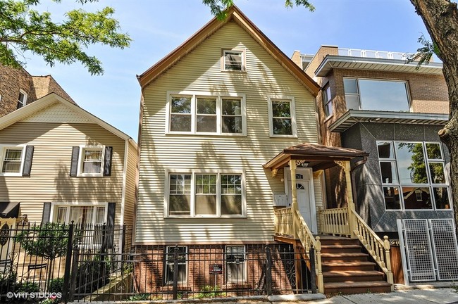 Exterior - 1742 W Julian St