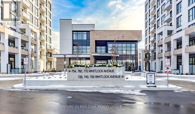 Building Photo - 720 Whitlock Ave