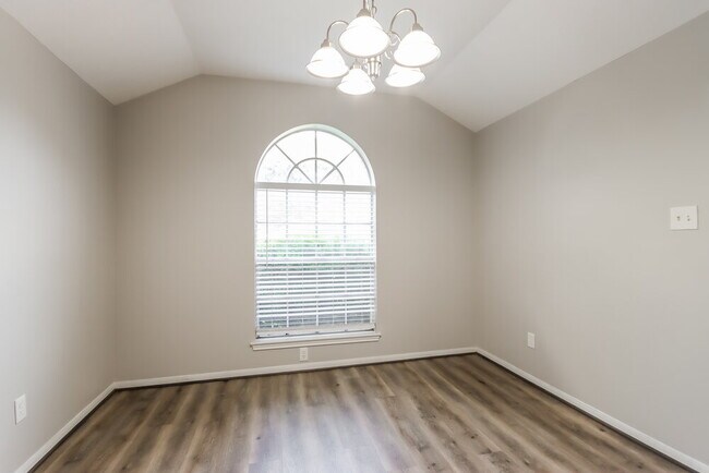 Foto del edificio - 3030 Killdeer Ln