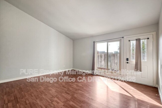 Foto del edificio - 2253 Raintree Pl