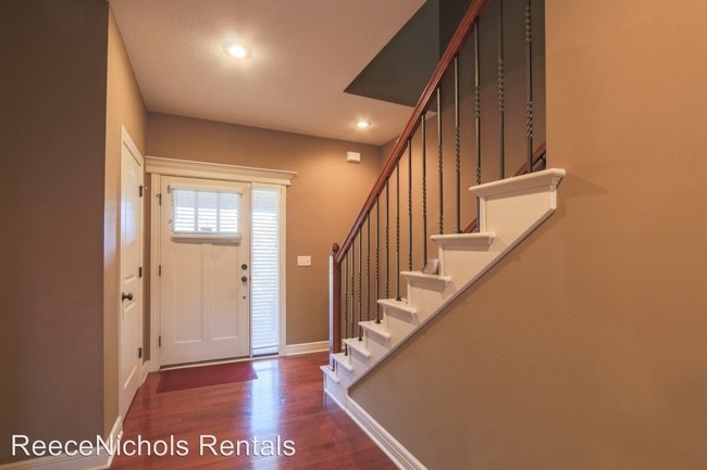 Building Photo - 4 br, 4.5 bath House - 3919 W. 159th Terrace