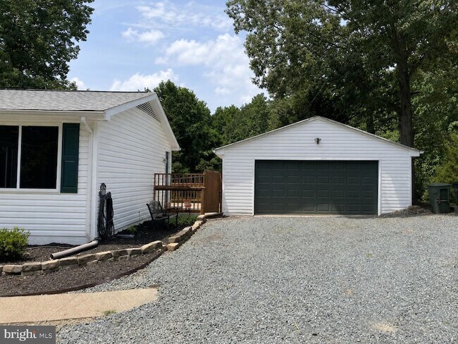 Building Photo - 31 Hamn Ln