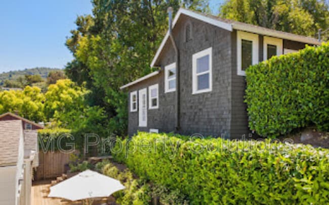 Building Photo - 1405 San Anselmo Ave