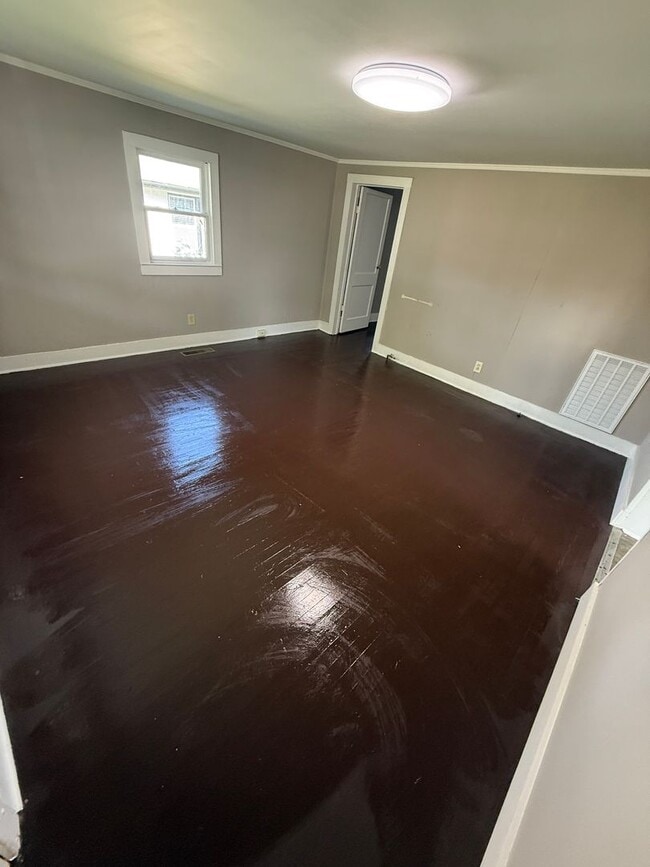Building Photo - 2 Bedrooms, 1 Bathroom - Home in West Rome!