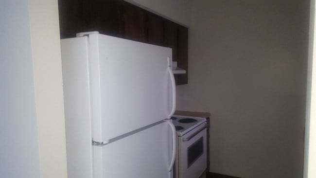 Building Photo - 3300 Albany Ct