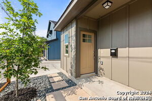 Building Photo - 810 S Walters St