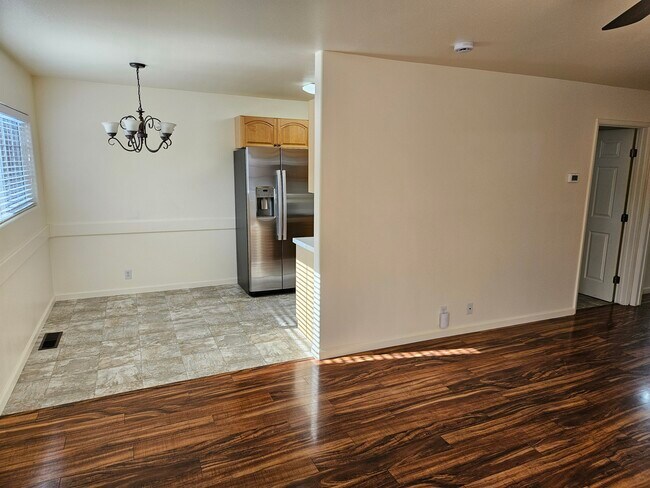 Foto del edificio - 1001 Stoddard Ave