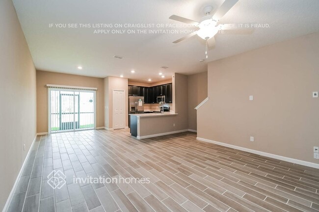 Foto del edificio - 595 Cherry Ridge Dr