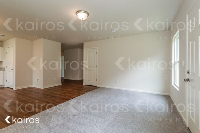 Building Photo - 5041 Sandy Hill Dr.
