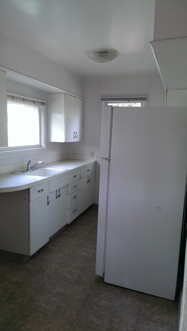 Kitchen - 111 3rd St