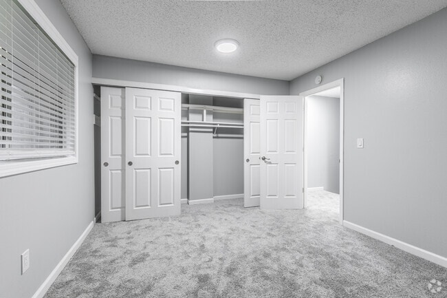 2BR TH, 1.5BA - 905SF - Bedroom 2 - Capitol Gardens
