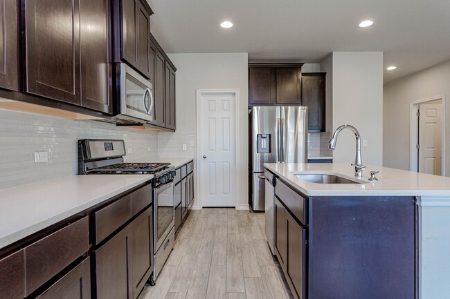 Building Photo - Luxurious Newer Construction 3-Bedroom Hom...