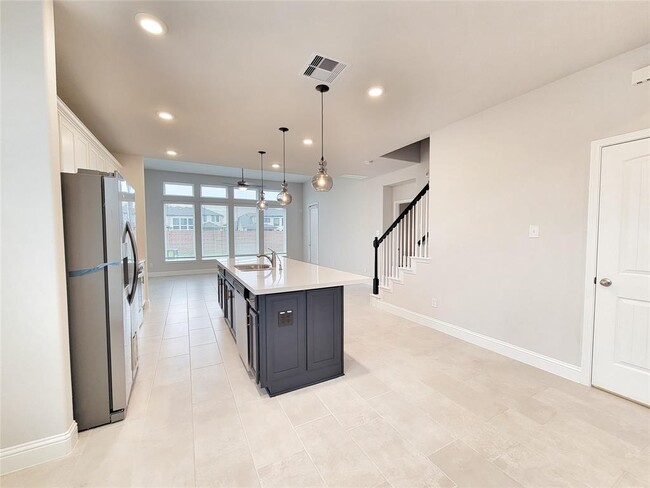 Building Photo - 1723 Harvest Lake Dr
