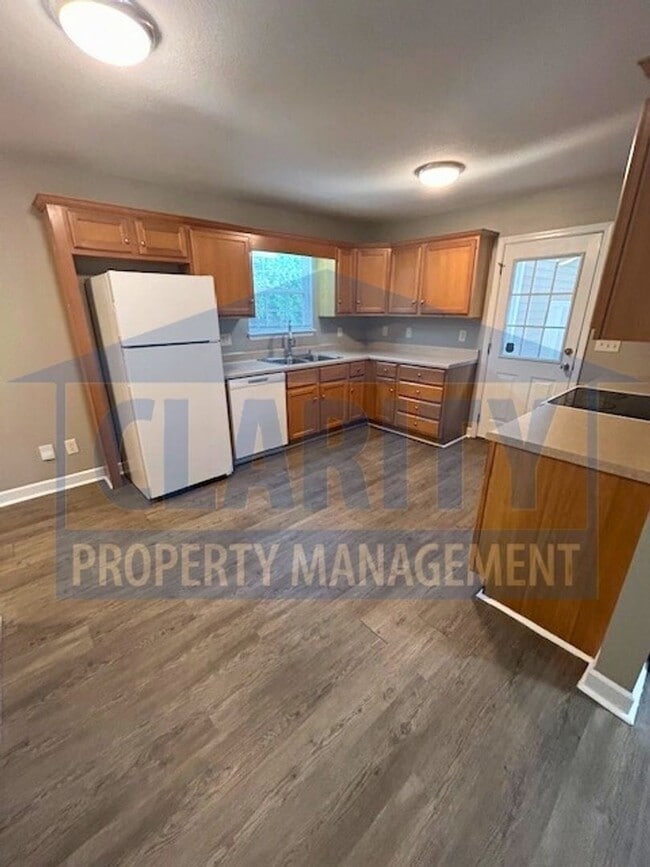 Building Photo - Three-bedroom home in Downtown Cleveland!