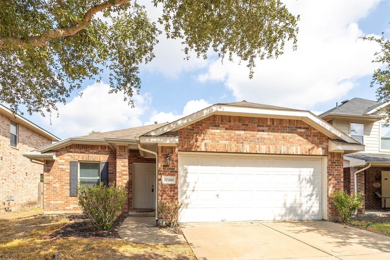 Foto principal - 20006 Windcroft Hollow Ln