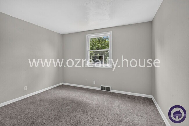 Foto del edificio - 1703 Heatherdowns Blvd