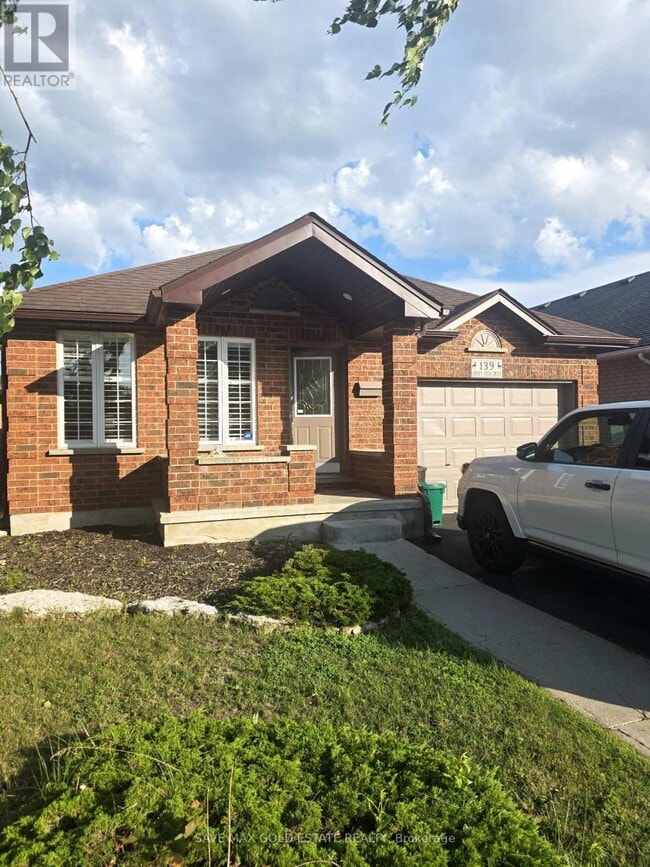 Building Photo - 139 Green Vista Dr
